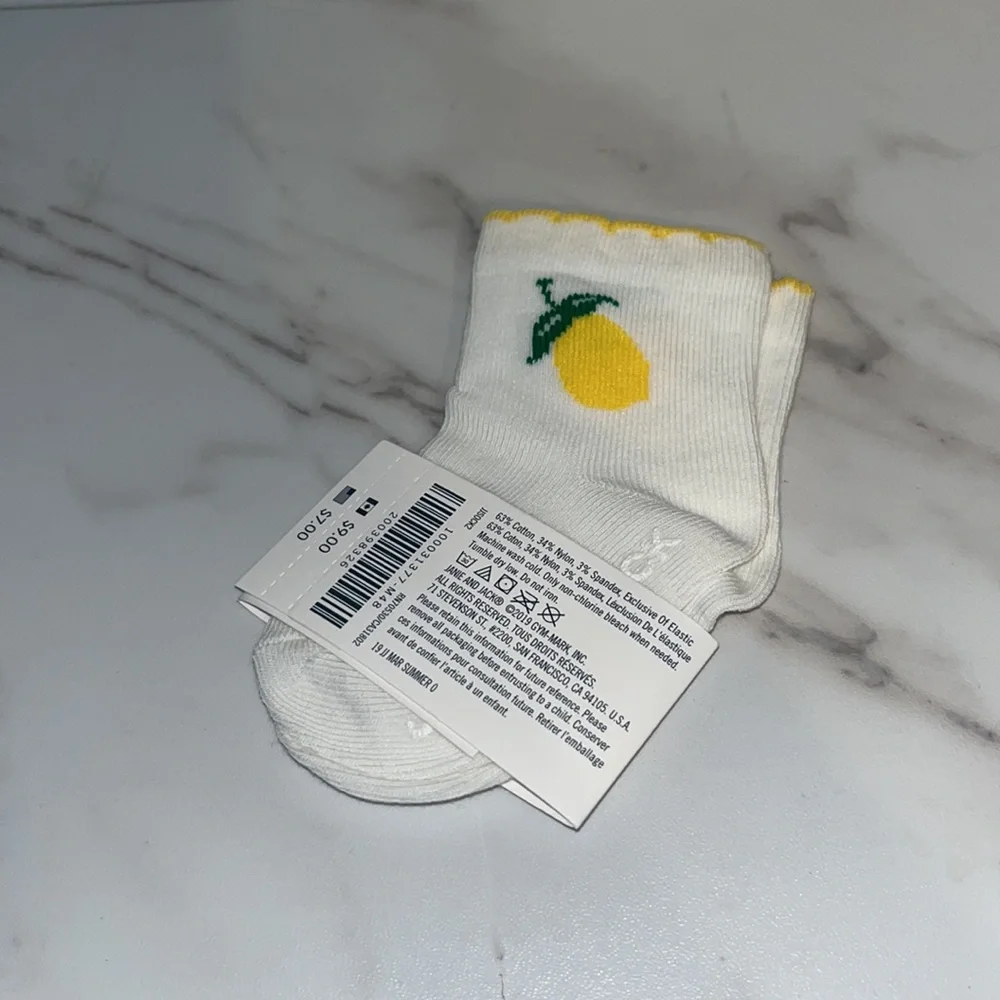 NWT Janie and Jack lemon yellow socks 0-3 months